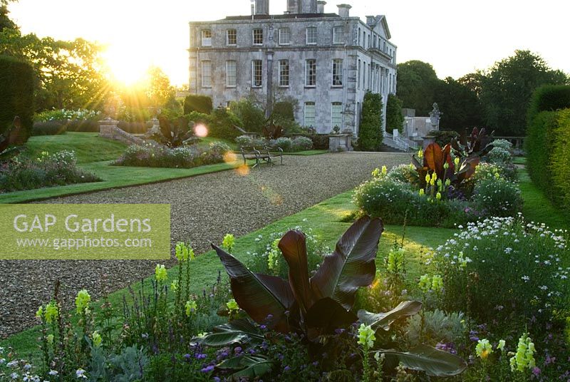Le jardin en terrasse à Kingston Maurward Gardens, Dorchester, Dorset