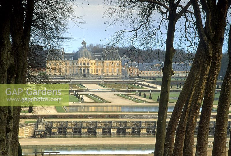 Grands jardins à la française - Vaux Le Vicomte, France