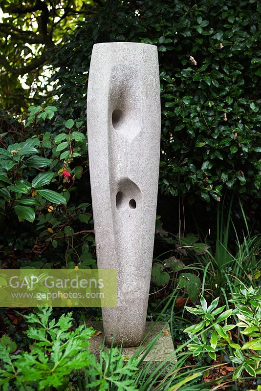 'Image '- Barbara Hepworth Sculpture Gareden, St Ives, Cornwall, octobre