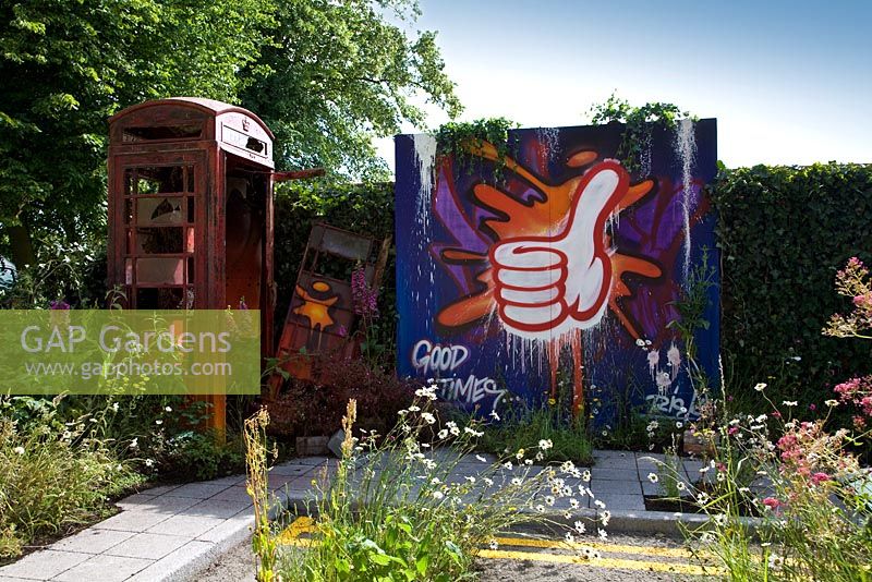 Projet de jardin communautaire - 'Une émeute de couleur' - RHS Hampton Court Flower Show 2012