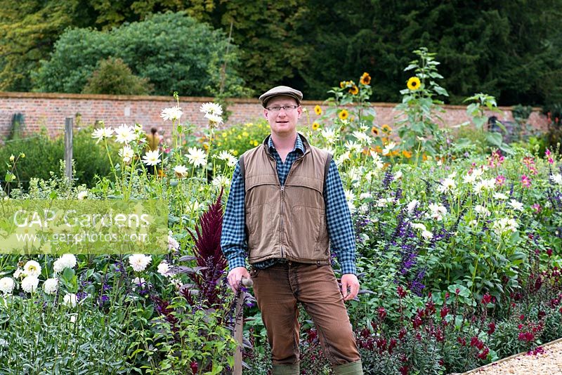 Josh Coyne, jardinier en chef à Kelmarsh Hall.
