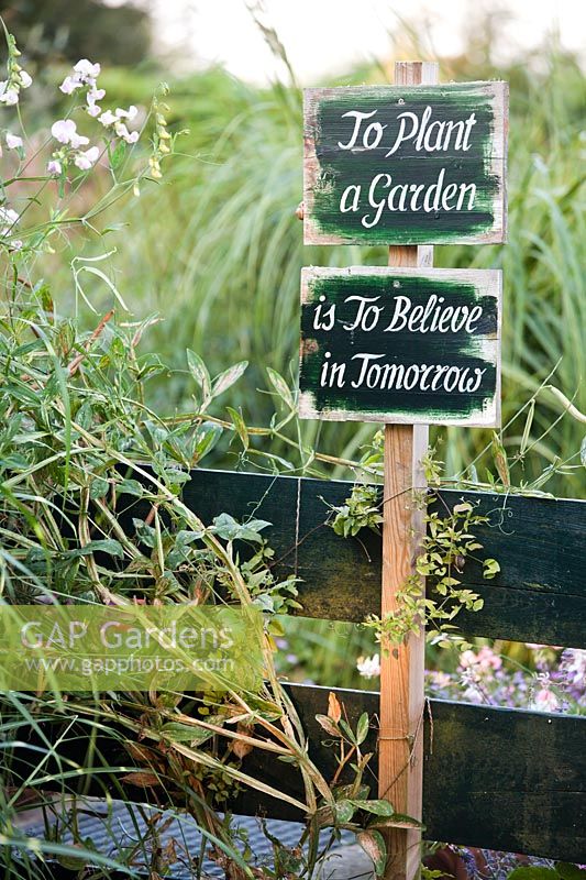 Inscrivez-vous dans le jardin. Planter un jardin, c'est croire en demain.