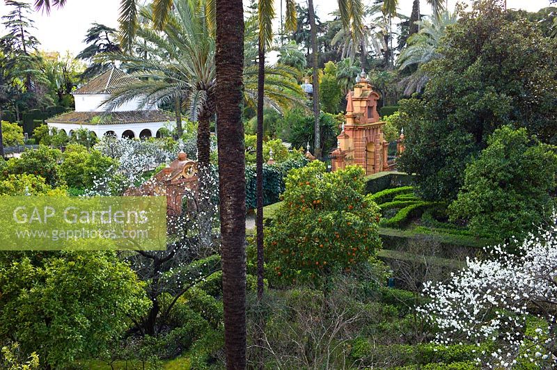Le jardin des dames, le jardin de la demeure et le pavillon de Carlos V Real Alcázar, Séville, Andalousie, Espagne