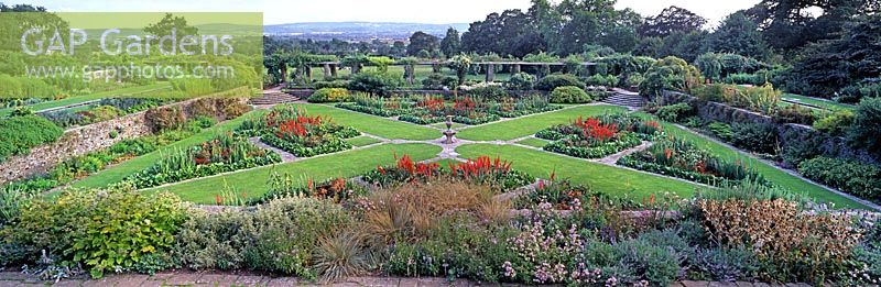Jardin Hestercombe à Somerset conçu par Gertrude Jekyll et Sir Edwin Lutyens