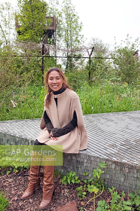 Quiet Time: DMZ Forbidden Garden Conception: Jihae Hwang Créatrice de 'Quite Time' Jihae Hwang assise dans son jardin