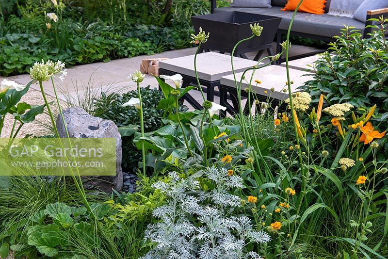 The Landform Garden Bar, RHS Hampton Court Palace Flower Show 2018