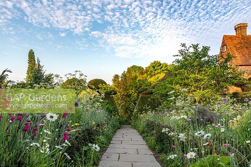 Le jardin de paon à Great Dixter, East Sussex, UK.