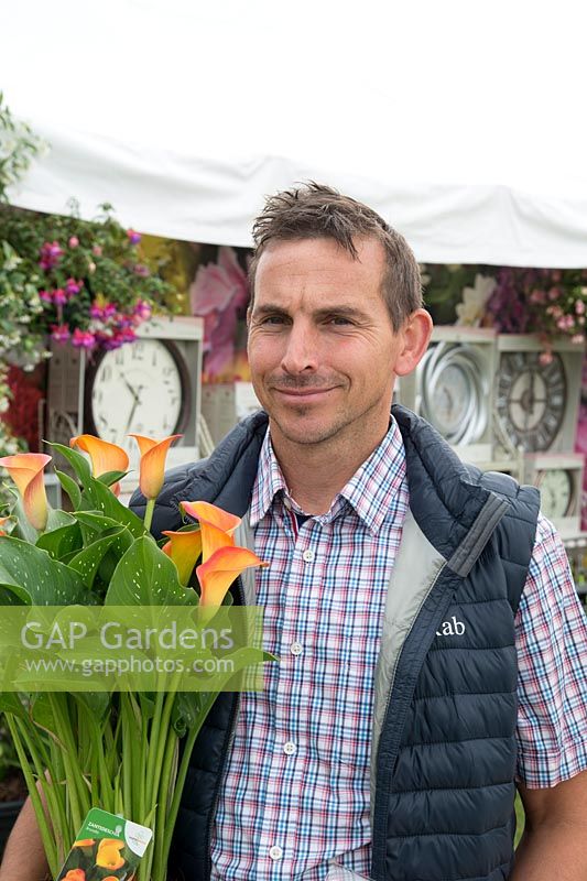 Matthew Smith, propriétaire de Brighter Blooms Nursery, Preston. Gagnant de la médaille d'or au Tatton Flower Show 2019