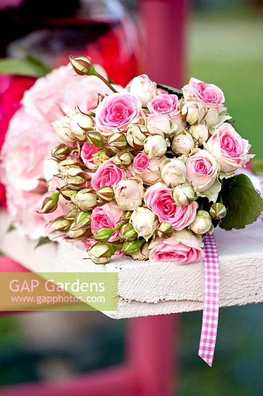 Bouquet de mariée de roses roses