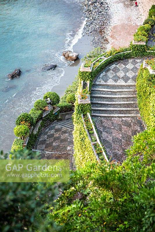 Escalier avec 'risseau '' typique. Villa Agnelli Levanto, Italie.