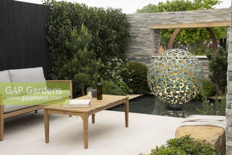 'A Peaceful Escape' Show Garden au RHS Spring Festival 2022 - Designer James Langlands - Silver Gilt Medal Show Garden