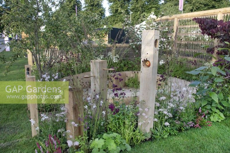 Zone faunique dans le jardin de la cuillère en bois au RHS Hampton Court Palace Garden Festival 2022