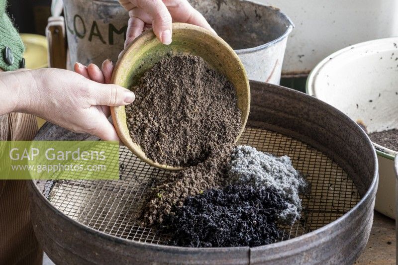 Créer votre propre compost de graines avec le bon mélange d'ingrédients.
