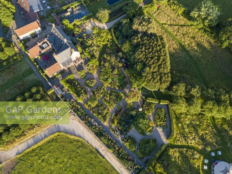 Vue aérienne du jardin sec du jardin biologique Holt Farm 