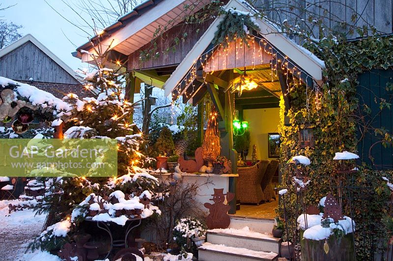 Entrée de la maison en hiver 