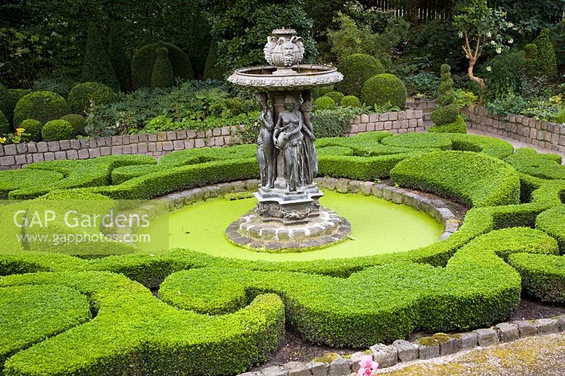 Jardin baroque avec parterre topiaire 