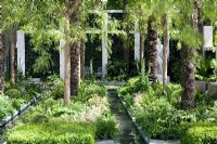 A Cadogan Garden, Design - Robert Myers, Chelsea 2008 - Médaillé d'or