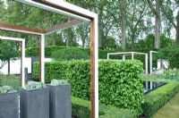 Jardin moderne conçu par Philip Nixon pour Savills - RHS Chelsea Flower Show 2008