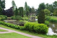 Le jardin du temple au château de Cholmondeley, Cheshire