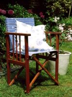 Chaise de directeur de jardin recouverte de tissu