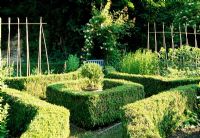 Jardin potager avec haie de boîte - l'ancienne chapelle, Stroud, Gloucestershire