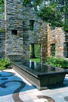 The Minder Ruin Garden avec nappe phréatique - Chanticleer Garden, Pennsylvania, USA