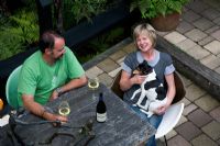 Kathy Johnston et son mari avec Jack Russell Terrier