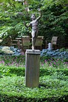 Sculpture à Prins Bernhard Cultuurfonds garden à Amsterdam, Hollande