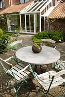 Espace détente sur un patio - De Bojem Annie Meuwissen, Belgique