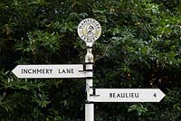 Exbury Gardens area sign post, Hampshire, Royaume-Uni