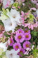 The Mobile Garden Flower Company stand mobile avec des bouquets de fleurs à vendre