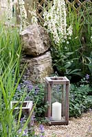 Hampton Court Flower Show 2016. 'The Drought Garden' conçu par Steve Dimmock