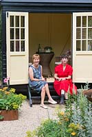 Une retraite d'été conçue par Laura Arison et Amanda Waring. RHS Hampton Court Flower Show 2016