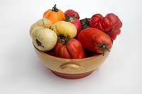 Tomate - Solanum lycopersicum 'Marmande' 'Golden Queen' 'White Beauty' 'Coeur du Boeuf - Orange' syn. 'Coeur de Boeuf - Orange' 'Cornue des Andes' syn. 'Andine Cornue' 'Costoluto Fiorentino' 'Crimean Black'