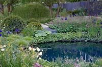 RHS Chelsea Flower Show 2014 - No Man's Land: ABF Le Jardin de bienfaisance des soldats pour marquer le centenaire de la Première Guerre mondiale. Sponsors - Bechtel, Coutts. Designer - Charlotte Rowe. Show Garden