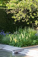 RHS Chelsea Flower Show 2014. Le jardin Laurent Perrier, designer Luciano Guibbilei.