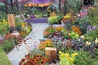 'The Buzz of Manchester 'garden. Conçu par Andrew Walker, RHS Tatton Park Flower Show, 2018.