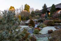 Givré, jardin d'hiver à Kilver Court, Somerset. Conçu par Roger Saul de Mulberry.