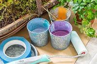 Outils et matériaux nécessaires pour fabriquer une jardinière en bois peint