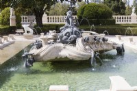 Fontaine et bassin du Pensil Garden. Queluz, Lisbonne, Portugal, septembre.