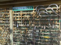 Sélection d'outils de jardin vintage à vendre