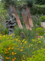 Le jardin sec à East Ruston Old Vicarage, Norfolk avec Eschscholtzia californica