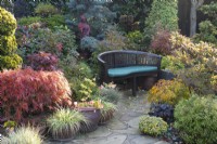 Banc et pots dans Four Seasons Garden - West Midlands - Octobre