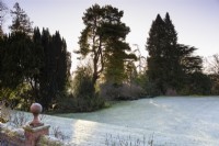 Matin glacial au jardin Hergest Croft en janvier 