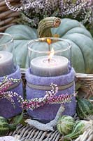 Lanterne décorée de feutre et de bruyère, Calluna vulgaris Madonna, Calluna vulgaris Pink Madonna, Calluna vulgaris Gina 