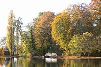 Le jardin paysager anglais dans les jardins du château de Schwetzingen 
