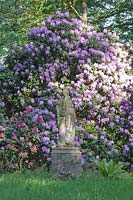 Rhododendron avec figurine 